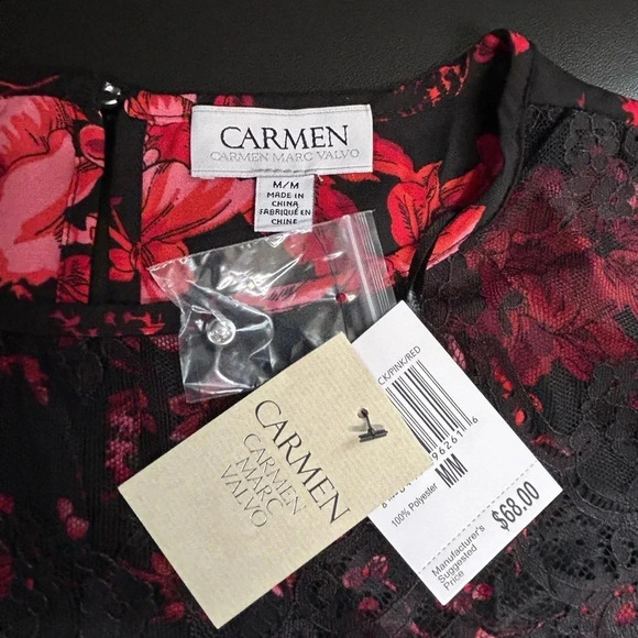 Carmen Marc Valvo Women’s Blouse Medium Floral Red Black Lace Keyhole‎ Romantic - Picture 13 of 16